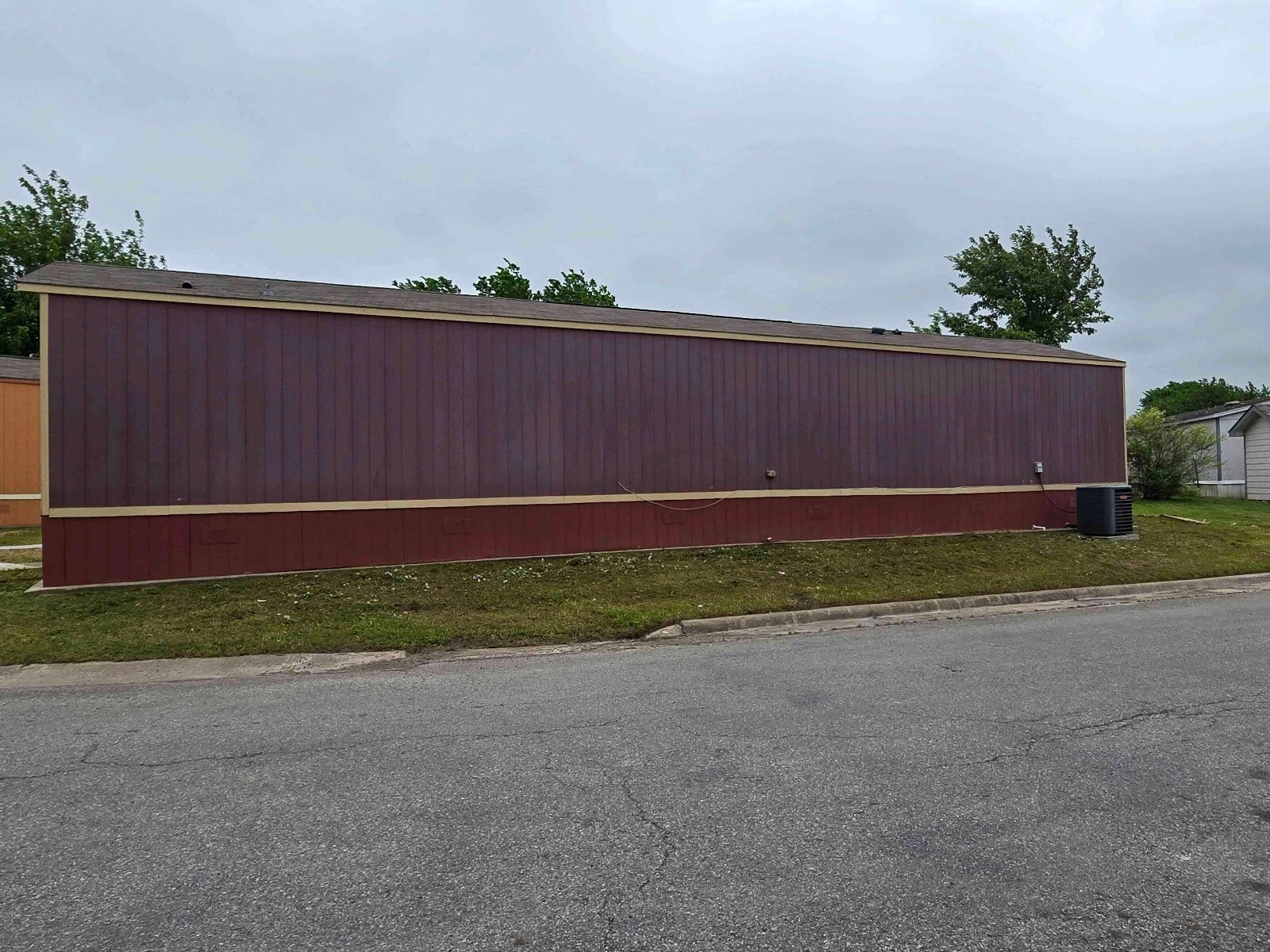 Building Photo - 709 N Collins Fwy