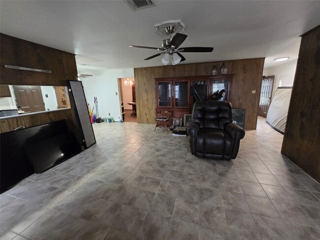 Building Photo - 24312 Carlton Rd