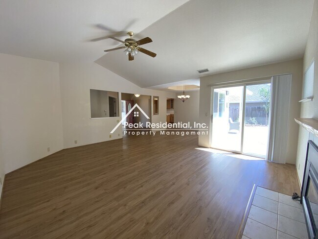 Building Photo - Spacious 3bd/2ba Auburn Home With Bonus Ro...