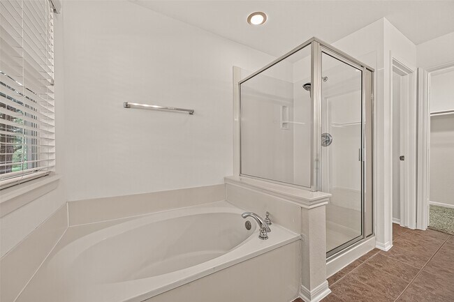 Building Photo - 6118 Breezy Hollow Ln