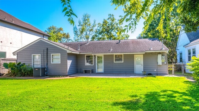 Building Photo - 3322 Elmridge St