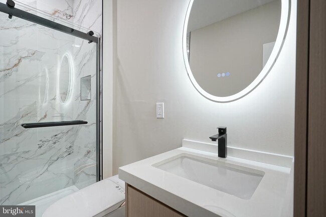 Building Photo - 4432 Wingate St