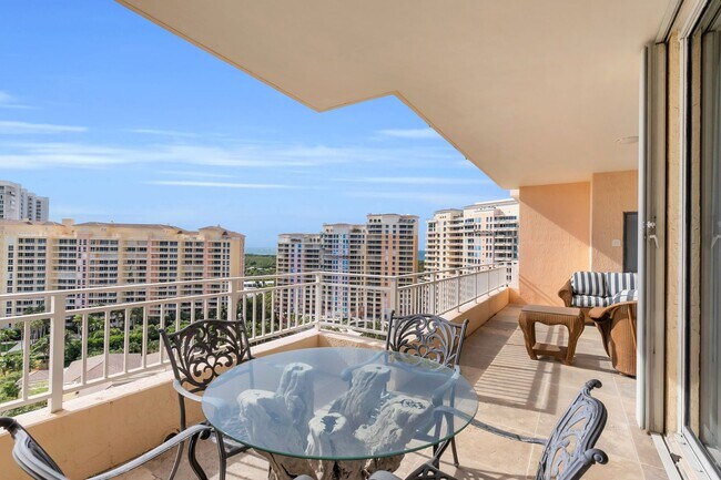 Building Photo - Step into luxury with this fully furnished PH offering stunning ocean and bay views. Located in t...