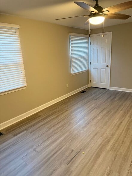 Building Photo - 1703 Greentree Ct