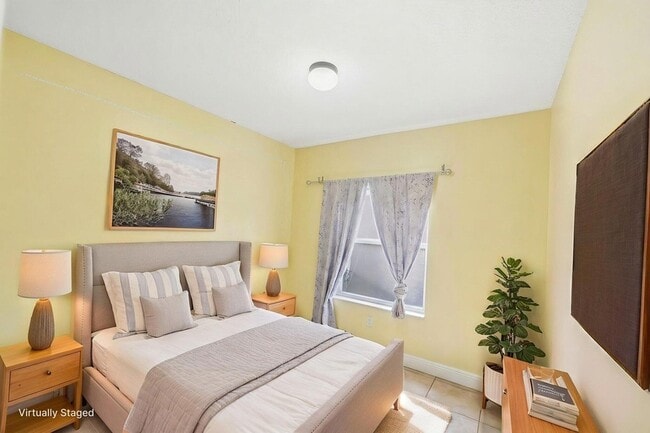 Building Photo - 1239 Sussex St