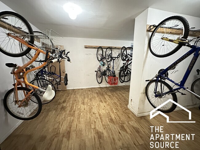 Building Photo - 2834 W Palmer St