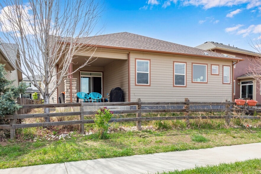 Building Photo - 2068 Cutting Horse Dr