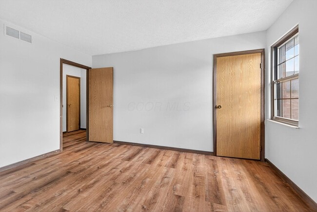 Building Photo - 6462 Brookedge Ct