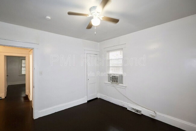 Building Photo - 1910 Chicago Ave