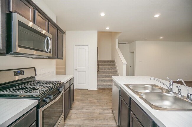 Building Photo - 5210 Becker Hills Ln