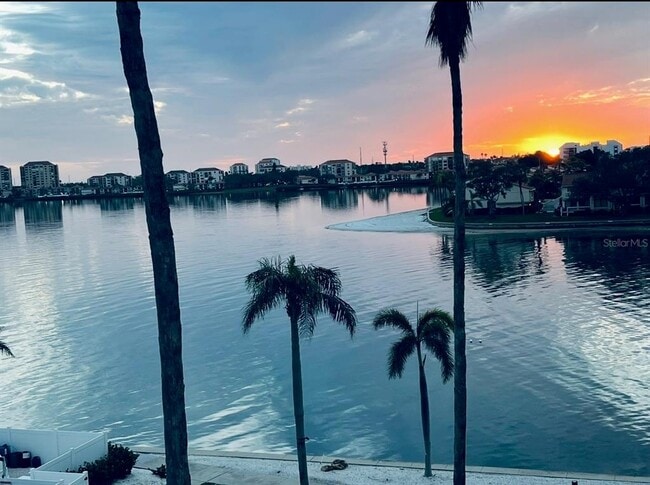 Building Photo - 5220 Brittany Dr S