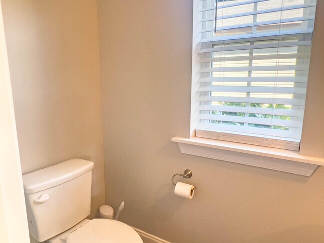 Building Photo - 101 Brighton Landing Dr