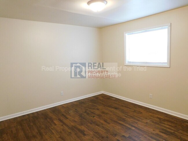 Building Photo - 2118 Everitt St