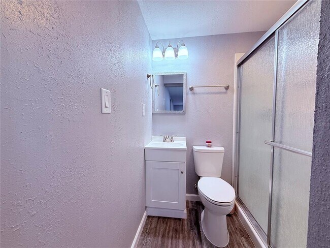 Building Photo - 4514 W Fern St