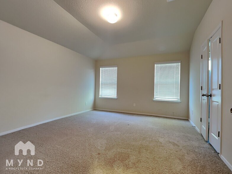 Building Photo - 20216 Boggy Ford Rd