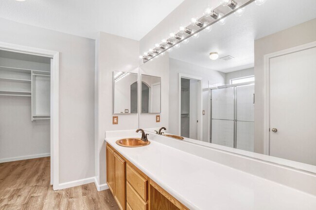 Building Photo - HENDERSON, GATED COMMUNITY, IMMACULATE ONE...