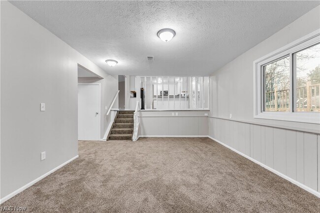 Building Photo - 17575 Howe Rd