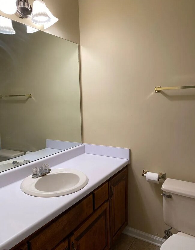 Building Photo - 1006 N 1st St