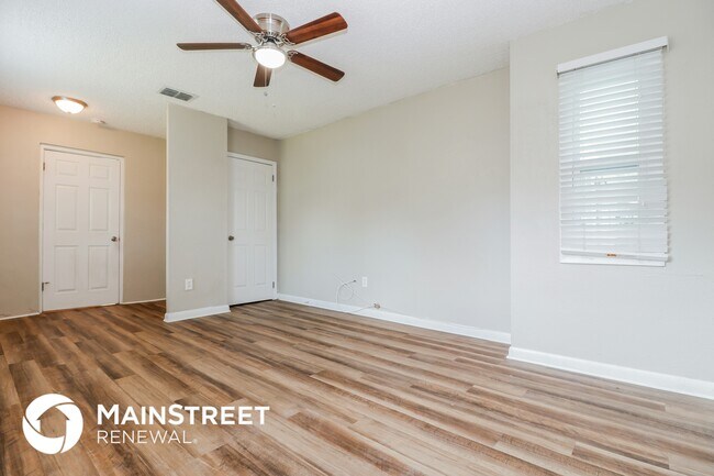 Building Photo - 7149 Wedgewood Dr