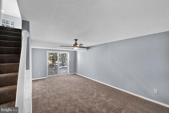 Building Photo - 801 High Plain Dr