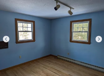 Building Photo - 536 W Pelham Rd