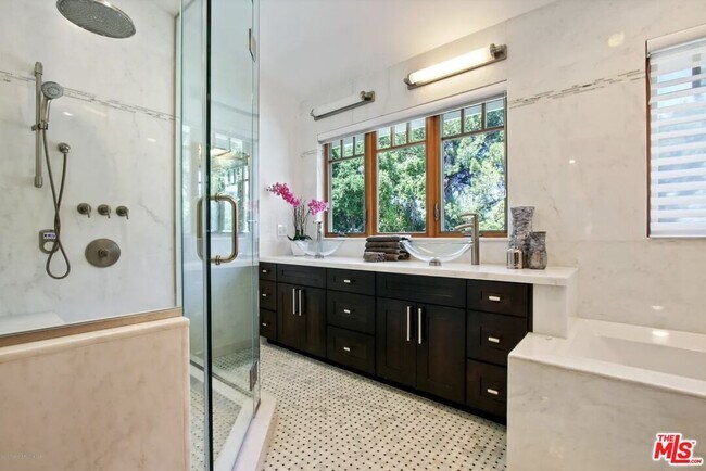 Building Photo - 130 S Arroyo Blvd