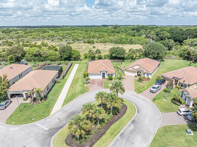 Building Photo - 1821 Berkshire Cir SW
