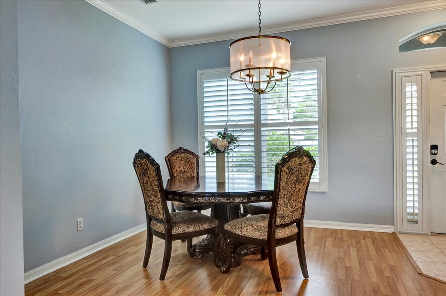 Building Photo - 16901 Colony Lakes Blvd