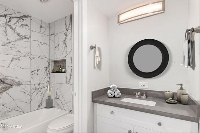 Building Photo - TERRIFIC 2 BEDROOMS 1 BATH SINGLE LEVEL UNIT FOR LEASE $300 MOVE IN SPECIAL