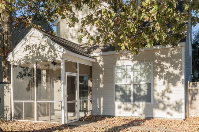 Building Photo - 8967 N Red Maple Cir