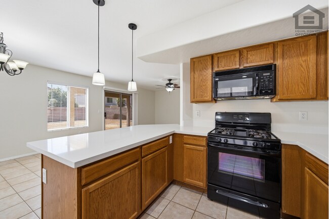 Building Photo - 4Bed + OFFICE + LOFT in Peoria! Ready for Immediate Move-In! -- FULLY REMODELED!