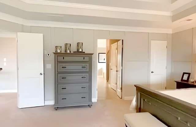 Building Photo - 5325 Chesire Ct