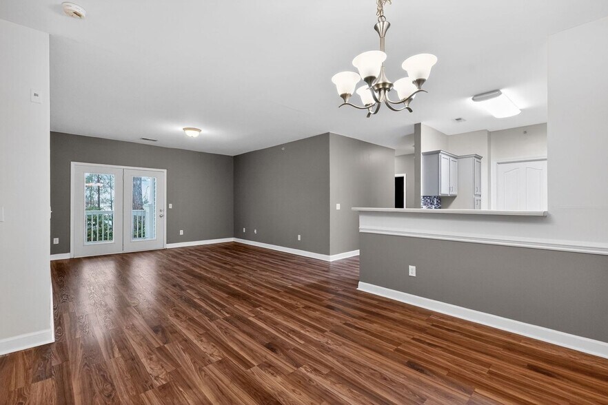 Building Photo - 16324 Redstone Mountain Ln