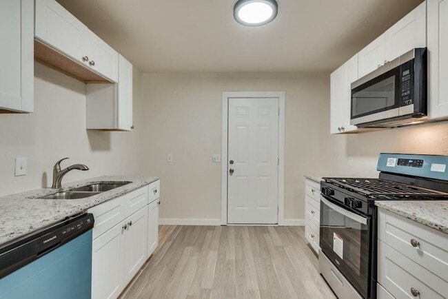 Building Photo - 4626 Utah Ave