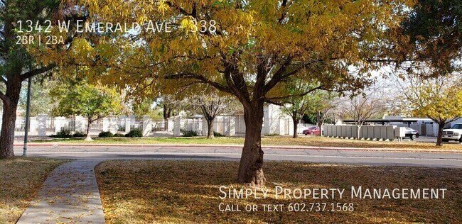 Building Photo - 1342 W Emerald Ave