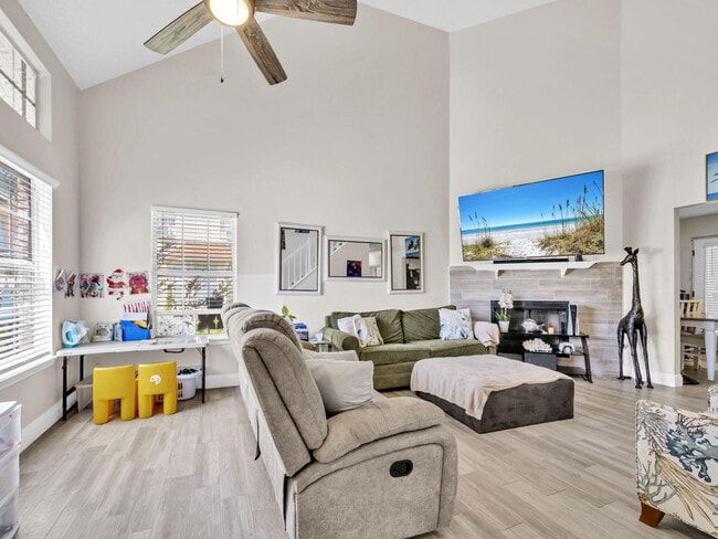 Building Photo - 1061 Quail Hollow Dr