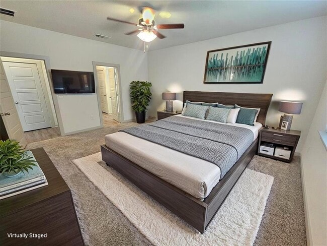 Building Photo - 13809 Mcarthur Dr