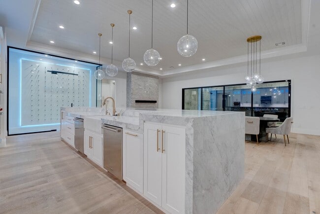 Building Photo - 756 Bruce Moorland St