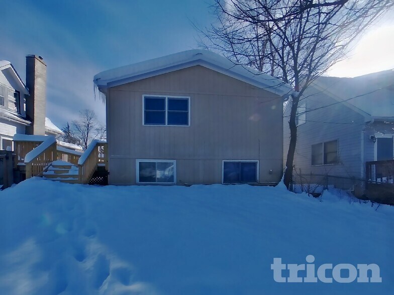 Building Photo - 24882 W Forest Dr