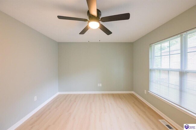 Building Photo - 111 Poplar Cir