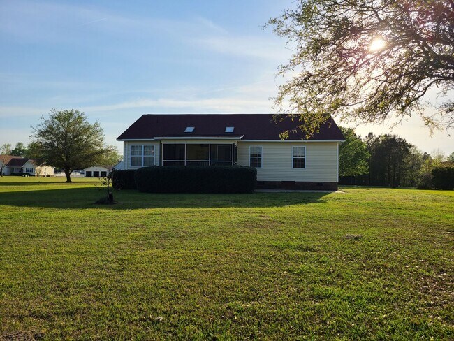 Building Photo - 134 Derby Ln