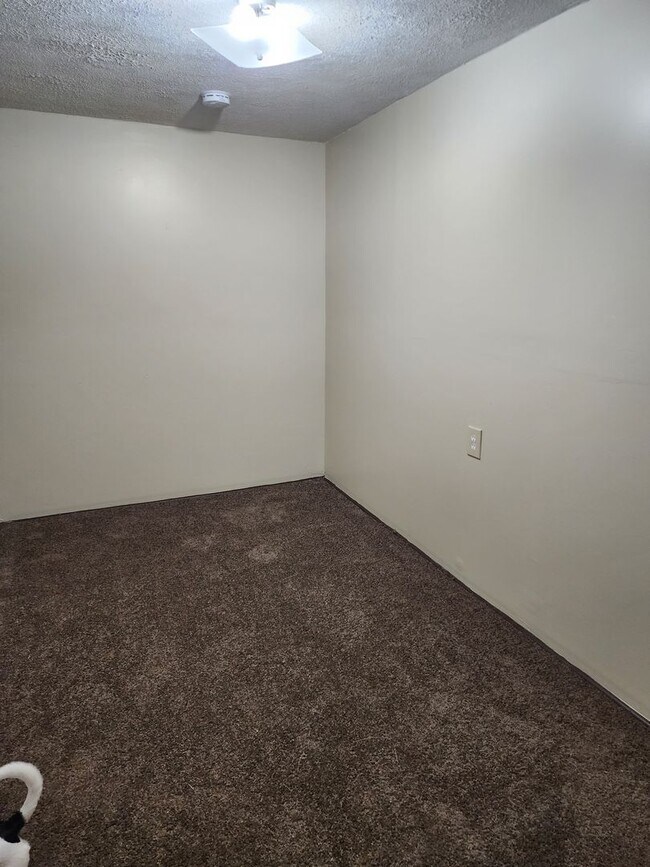 Building Photo - Cute & Quirky 3 bedroom House in Portland