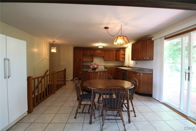 Building Photo - 6363 Muskrat Bay Rd