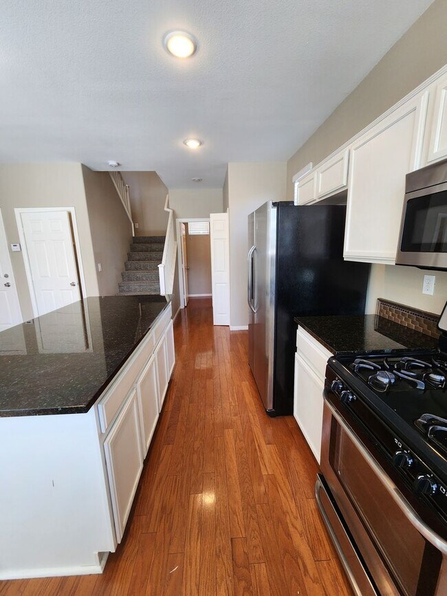 Building Photo - A Beautiful 3 Bedroom 2 story home in SW. ...