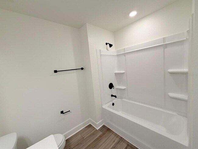 Building Photo - 10423 Plumbago Ln