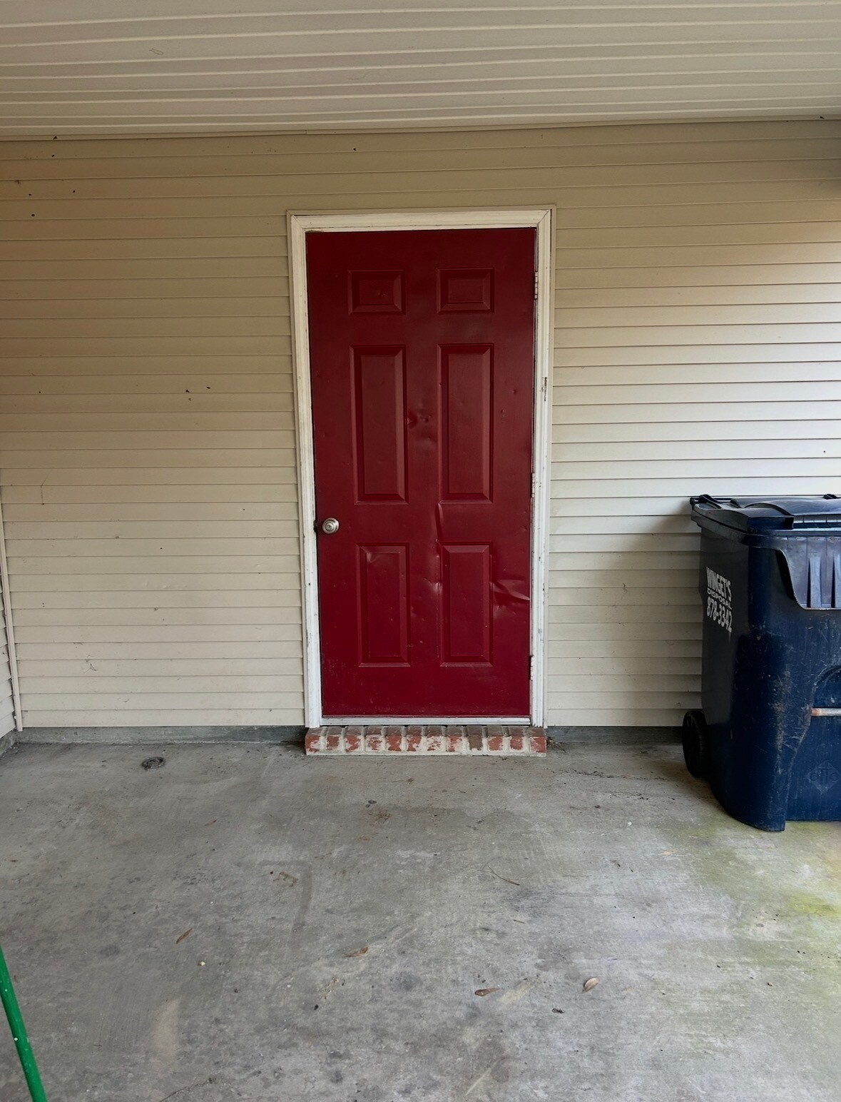 Bonus secure outdoor storage area - 70497 D St