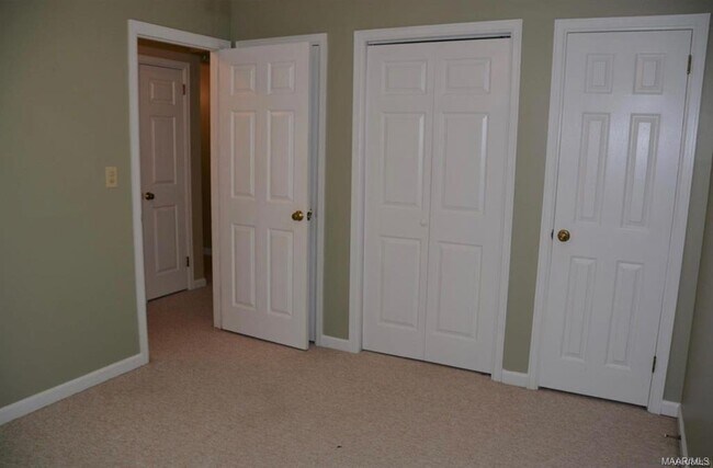 Building Photo - 1952 Woodrun Dr