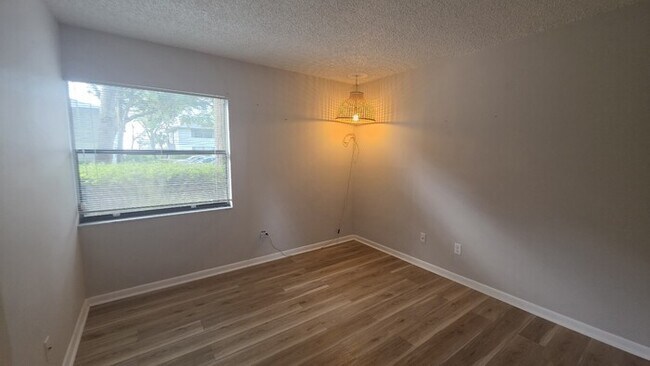 Building Photo - 2 Bedroom 2 Bath Condo just 10 Minutes from Downtown St Augustine and Beaches