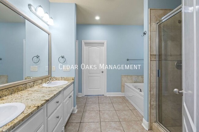 Building Photo - 6239 W Persimmon St