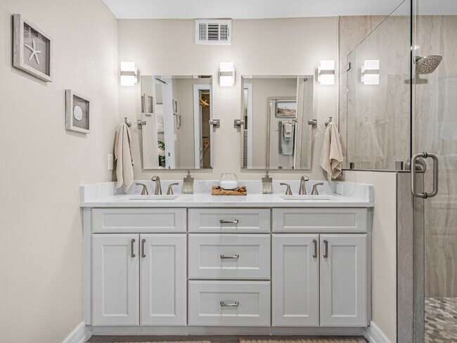 Building Photo - 4082 Belair Ln